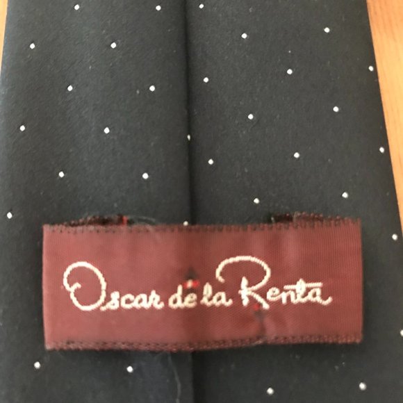 Oscar de la Renta Classic Royal Blue/White Large Polka Dot Tie - Picture 3 of 4